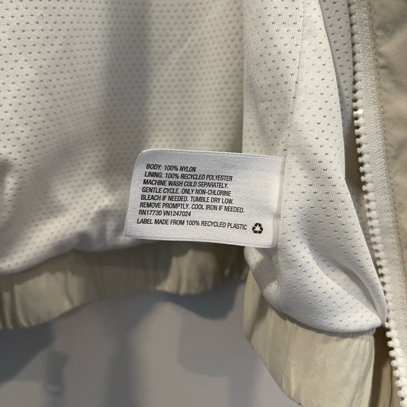 Light jacket - perfect for spring and summertime - Picture 4 of 4